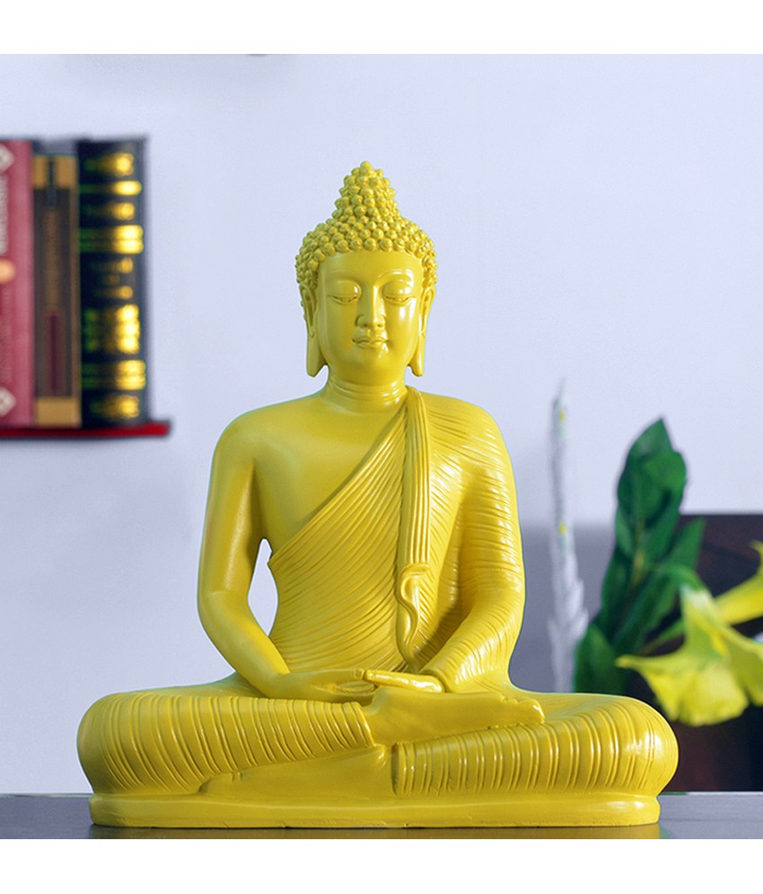 Расы для будды. Статуи желтого Будды Канди. Желтая статуэтка Будды. Желтая буддисты. Фигурка Будды жёлтая.