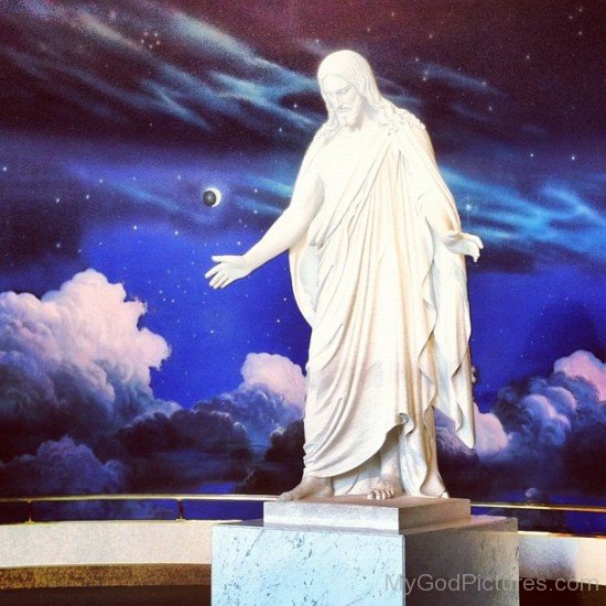 White Statue Of Lord Jesus Christ