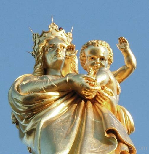 Golden Statue Of Mother Marry With Jesus