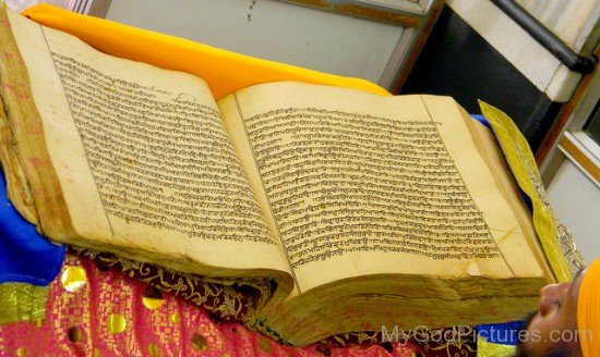 Beautiful Picture Of Guru Granth Sahib Ji