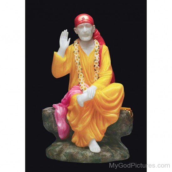 Beautiful Statue Of Sai Baba Ji