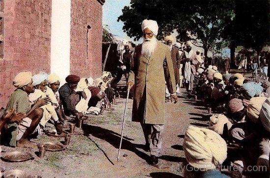 Baba Sawan Singh Ji During Langar