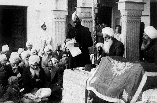 Baba Sawan Singh Ji During Satsang