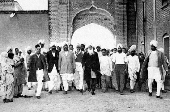 Baba Sawan Singh Ji With Kirpal Singh At Dera