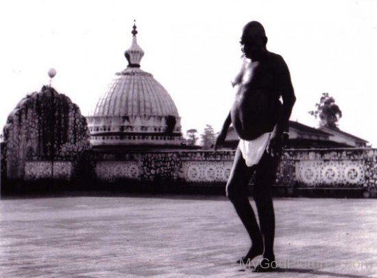 Bhagawan Nityananda Walking In His Ashram