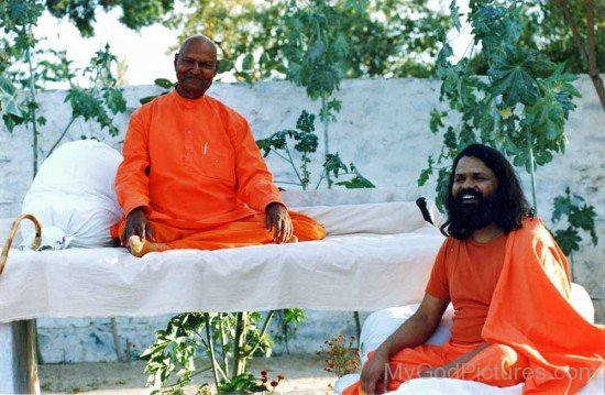Holy Guru Swami Maheshwarananda