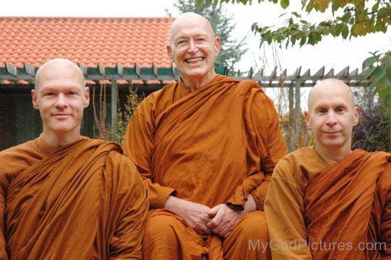 Ajahn Sumedho With Disciples