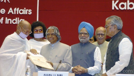 ApJ Abdul Kalam Rewarded Acharya Shri Mahapragya Ji