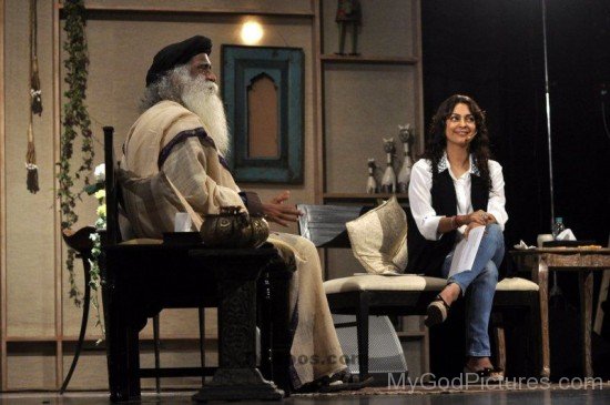 Jaggi Vasudev Ji With Juhi Chawla