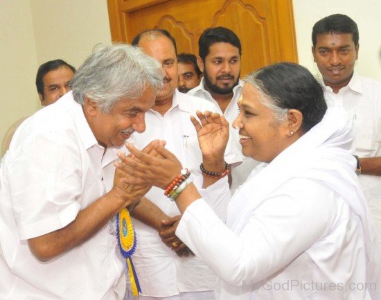 Mata Amritanandamayi With Kerala CM