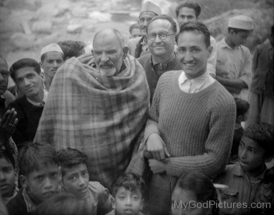 Neem Karoli Baba With His Devotees