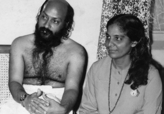 Rajneesh Osho With Maa Jyoti