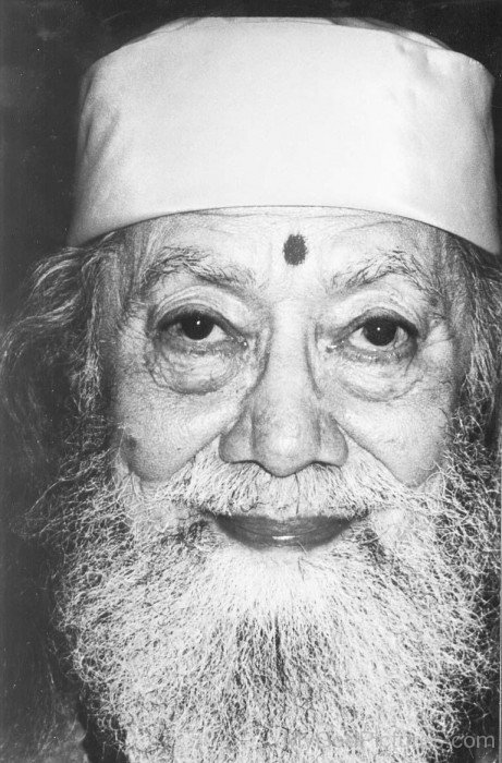 Rare Image Of Hariharananda Giri