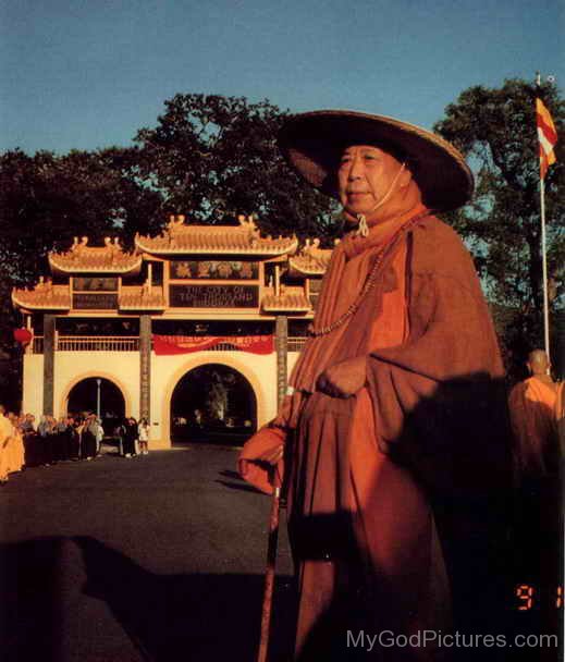 Buddhist Monk Hsuan Hua