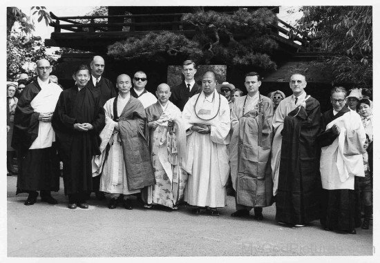 Hsuan Hua With His Disciples