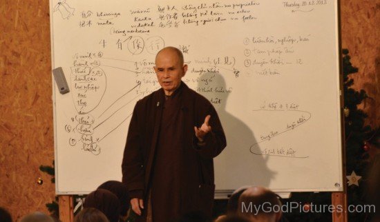 Thich Nhat Hanh Giving Speech