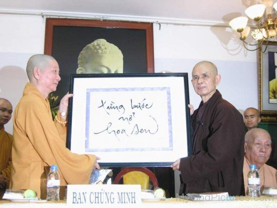 Thich Nhat Hanh Receiving Award From Han Hoan Ngay