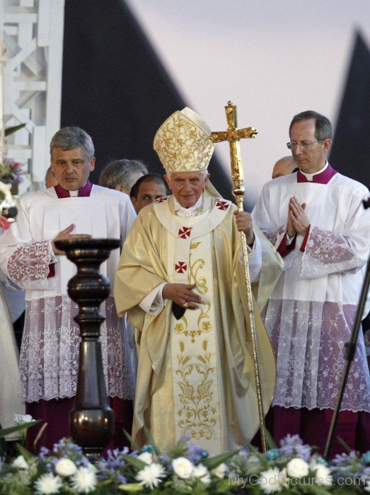 Awesome Image Of Pope Benedict XVI