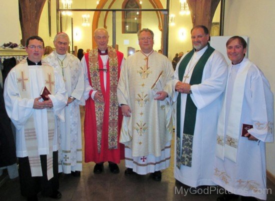 Bischof Dr. Anthony Mikovsky With Saints