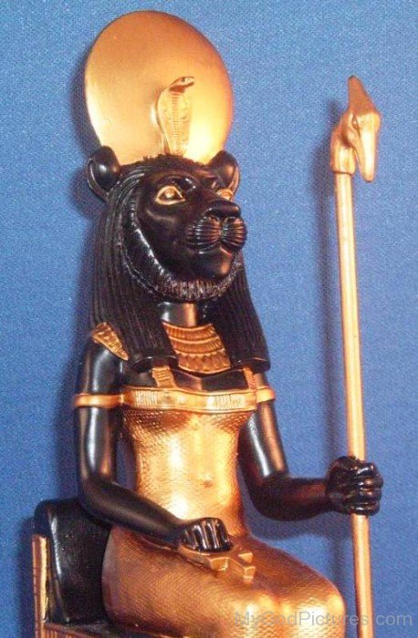 Black And Golden Statue Of Sekhmet-tb501