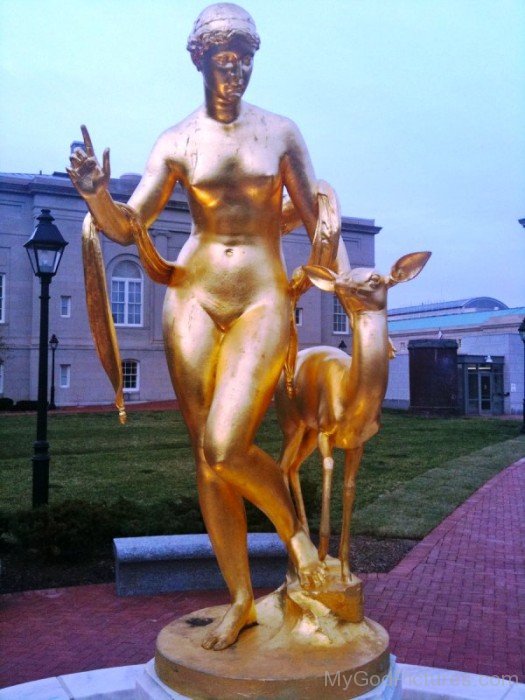 Golden Statue Of Diana And Deer-vc118