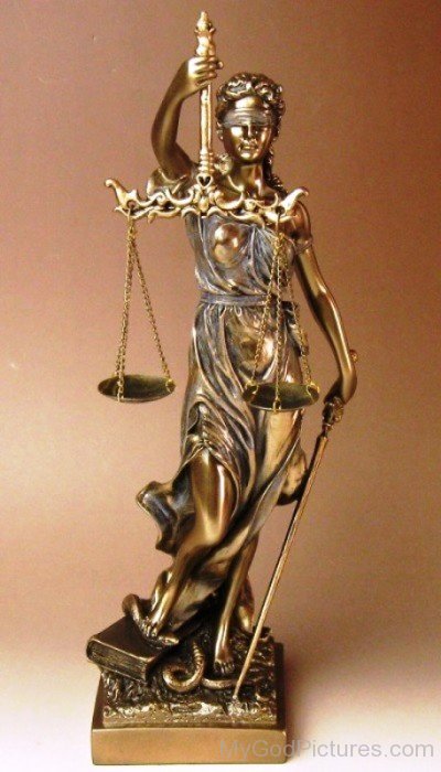 Golden-Statue-Of-Justitia-hl706