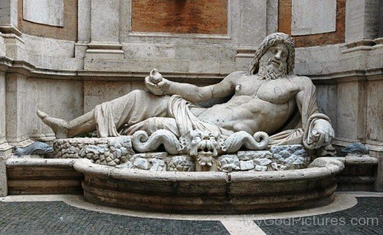 Laying Statue Of God Oceanus-rv504