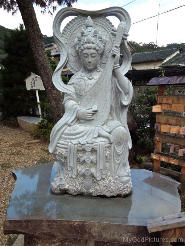 Statue Of Goddess Benzaiten-ur420