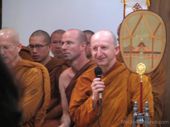 Ajahn Amaro Ji 